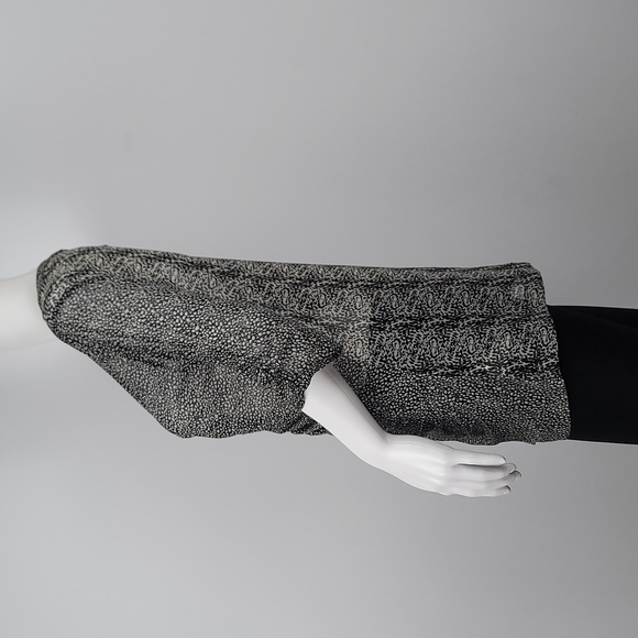 Cabi V Neck Bottom Gethered Placket Blouse - Picture 8 of 16